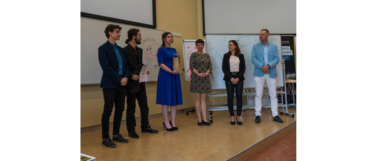 Zástupci parlamentu převzali ocenění