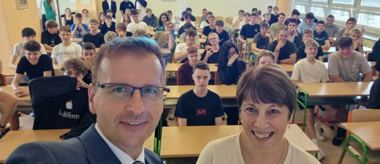 Hejtman Zlínského kraje ve škole